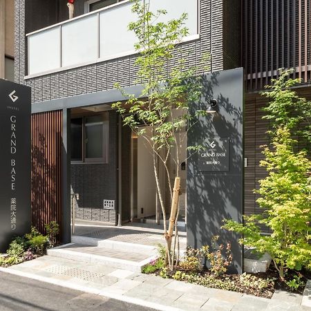 Grand Base Yakuin Odori Aparthotel Fukuoka  Exteriör bild