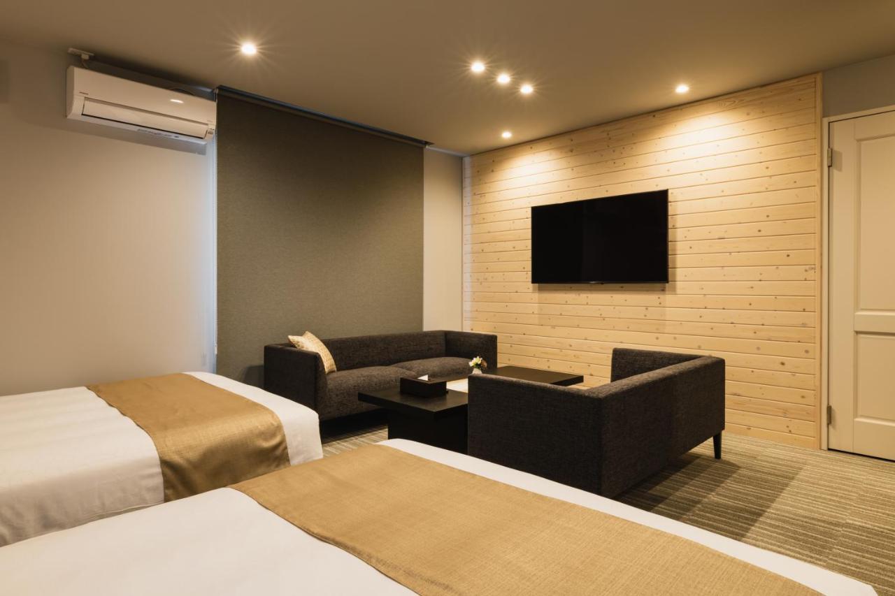 Grand Base Yakuin Odori Aparthotel Fukuoka  Exteriör bild