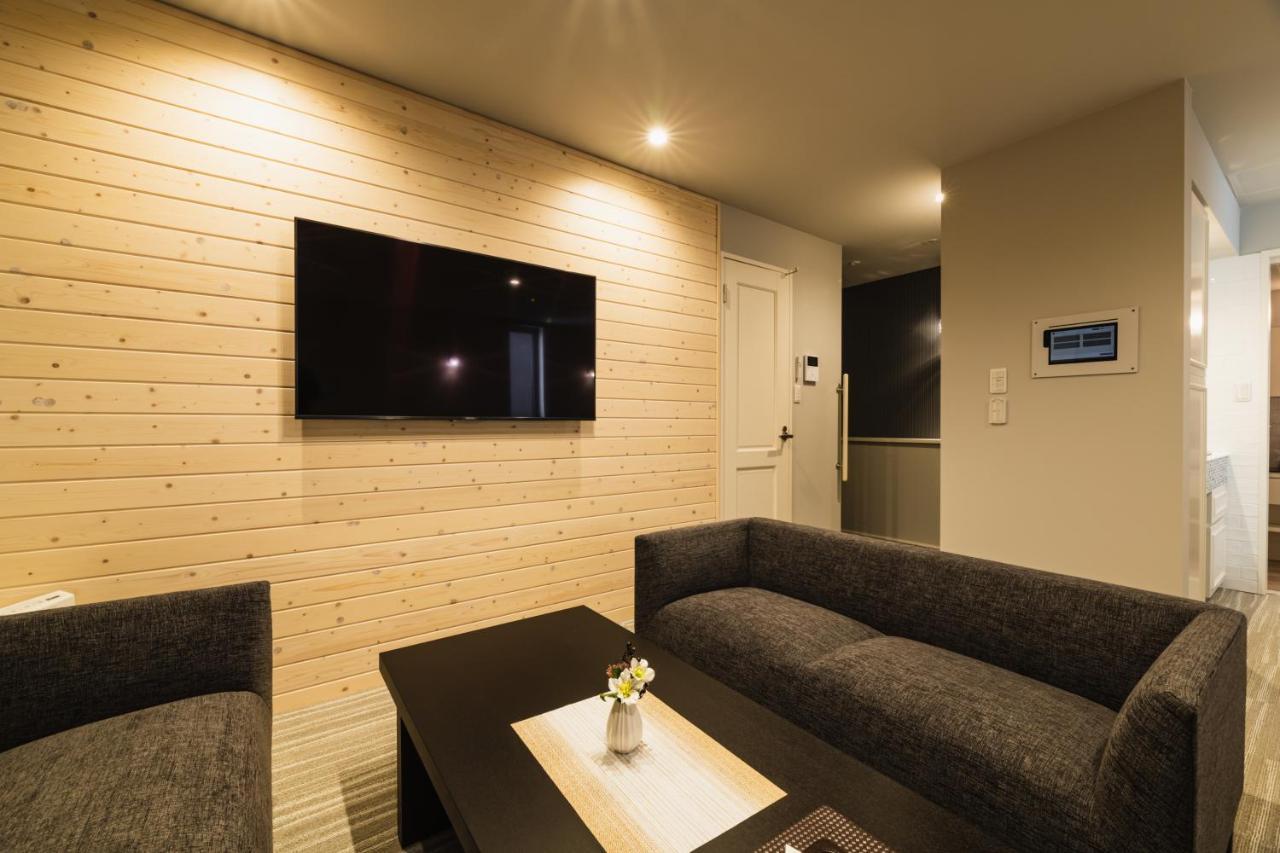 Grand Base Yakuin Odori Aparthotel Fukuoka  Exteriör bild
