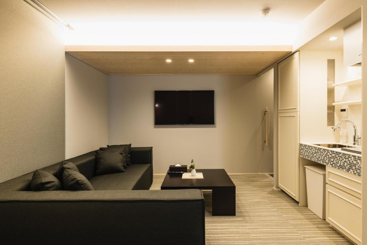 Grand Base Yakuin Odori Aparthotel Fukuoka  Exteriör bild
