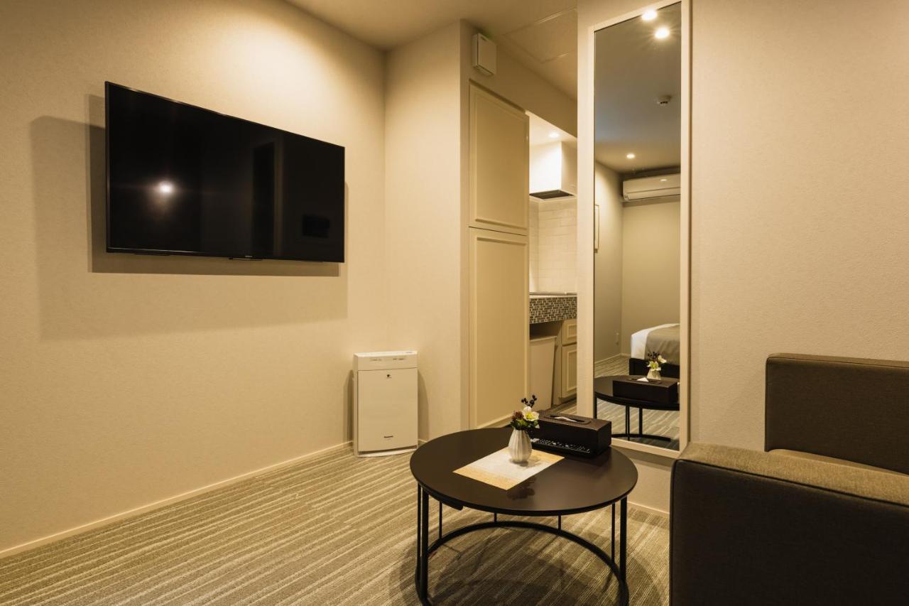 Grand Base Yakuin Odori Aparthotel Fukuoka  Exteriör bild