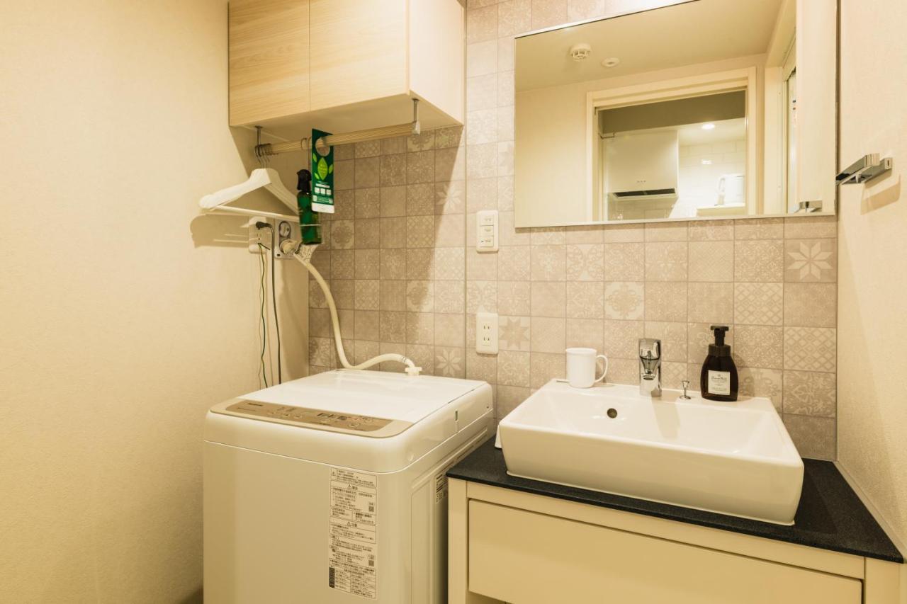Grand Base Yakuin Odori Aparthotel Fukuoka  Exteriör bild