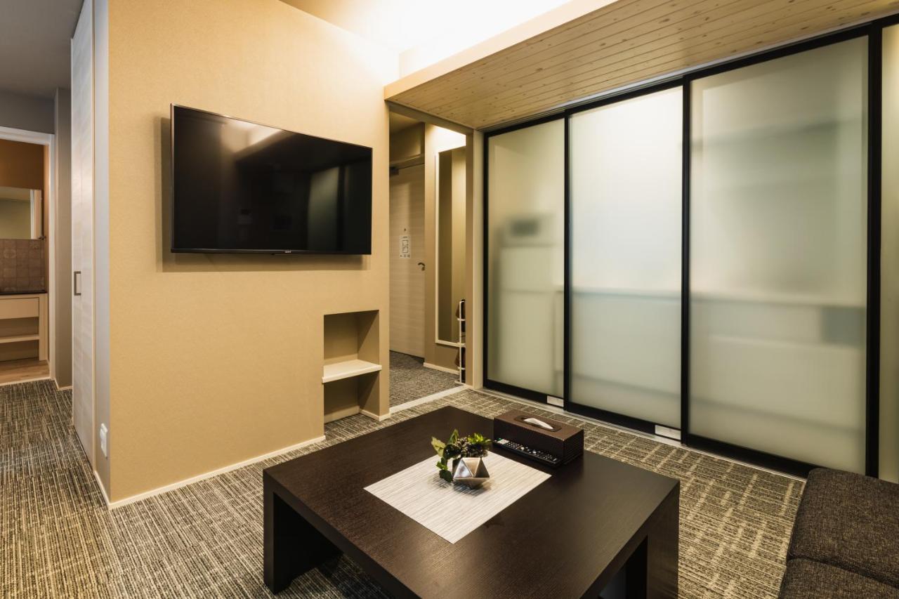 Grand Base Yakuin Odori Aparthotel Fukuoka  Exteriör bild