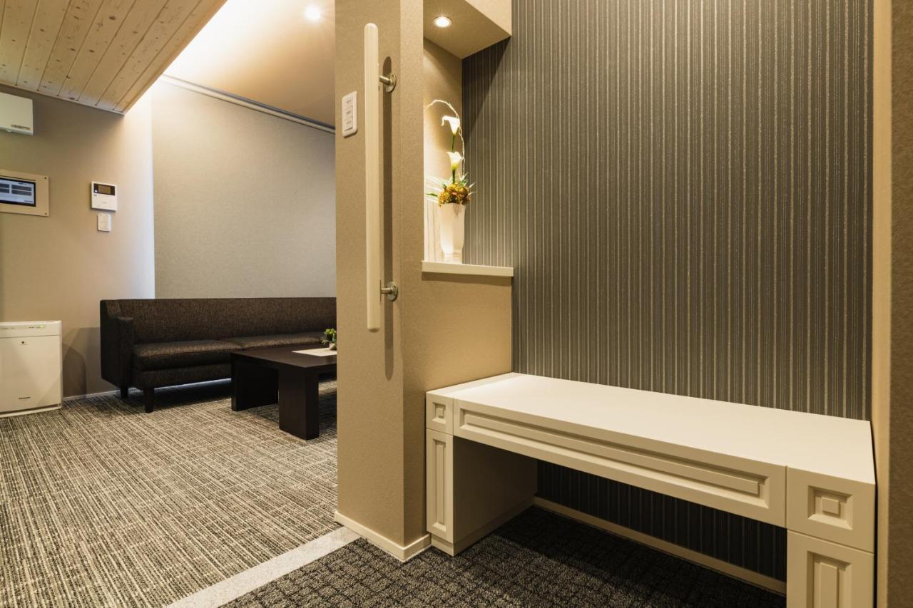 Grand Base Yakuin Odori Aparthotel Fukuoka  Exteriör bild