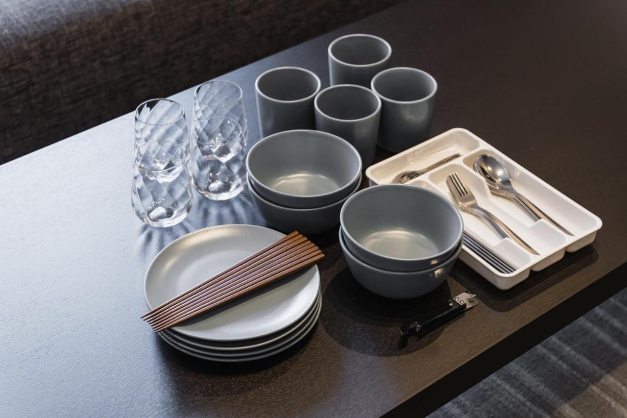Grand Base Yakuin Odori Aparthotel Fukuoka  Exteriör bild
